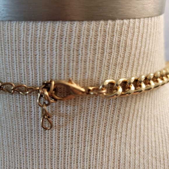 Hand Crafted Beaded Necklace - Picture 3 of 4